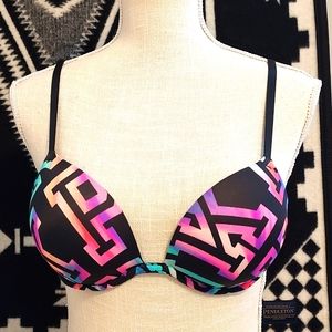 💕 EUC PINK by VS Ladie's Wear Everywhere Super Push Up Bra, Multicolor T-Shirt